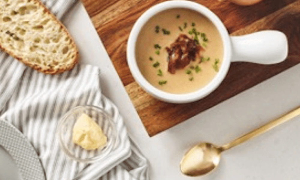 Crème des halles caramélisée au Porto, chips de jambon sec