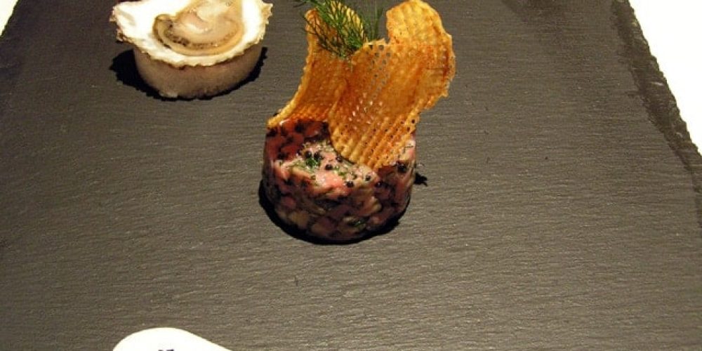 Tartare filet de veau aux huîtres plates de Cancale