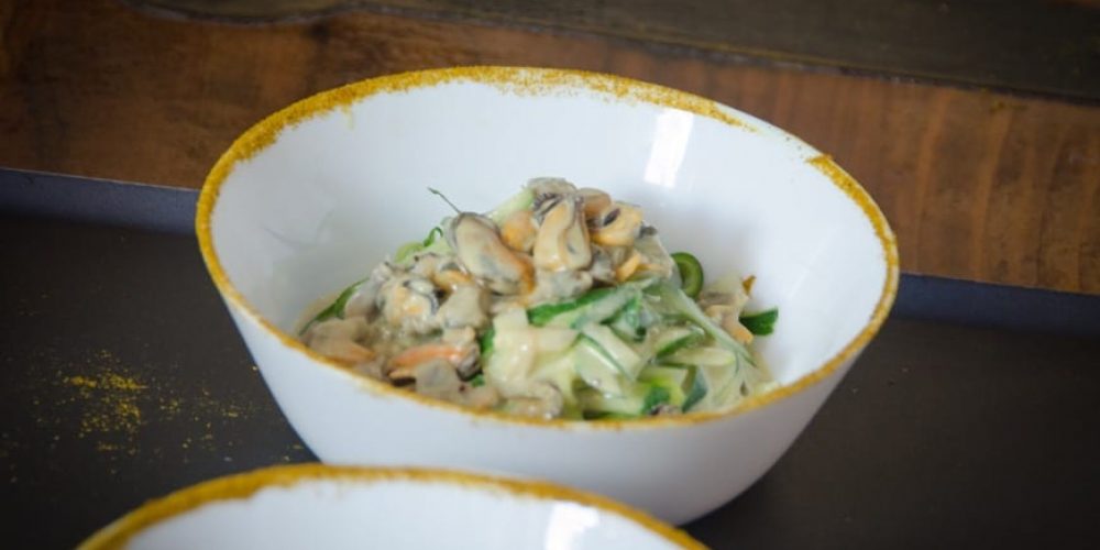 Tagliatelles de courgettes aux coques et moules façon marinière