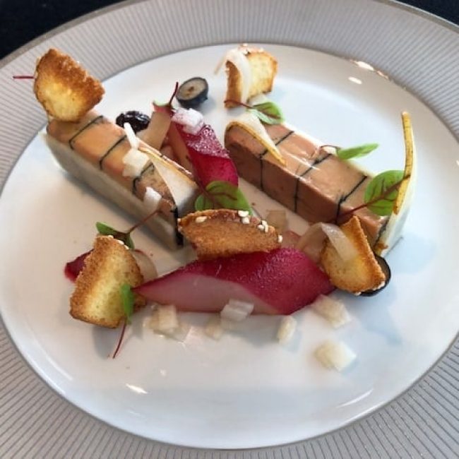 Marbré de foie gras, poire et réduction de vin rouge