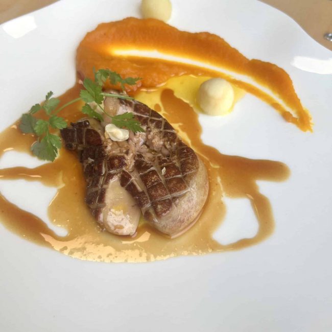 Foie gras poêlé sauce agrumes, mousseline potimarron au muscat de Rivesaltes