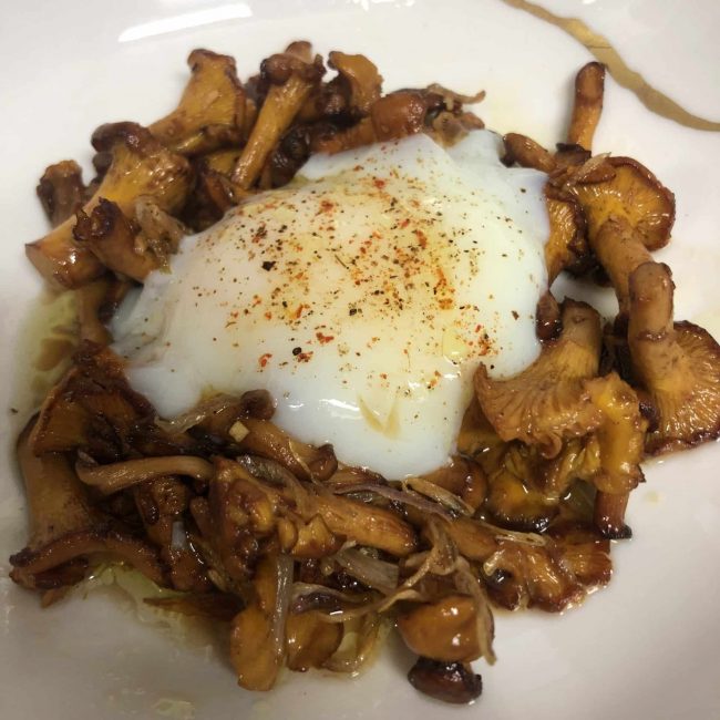 Oeuf parfait aux girolles françaises