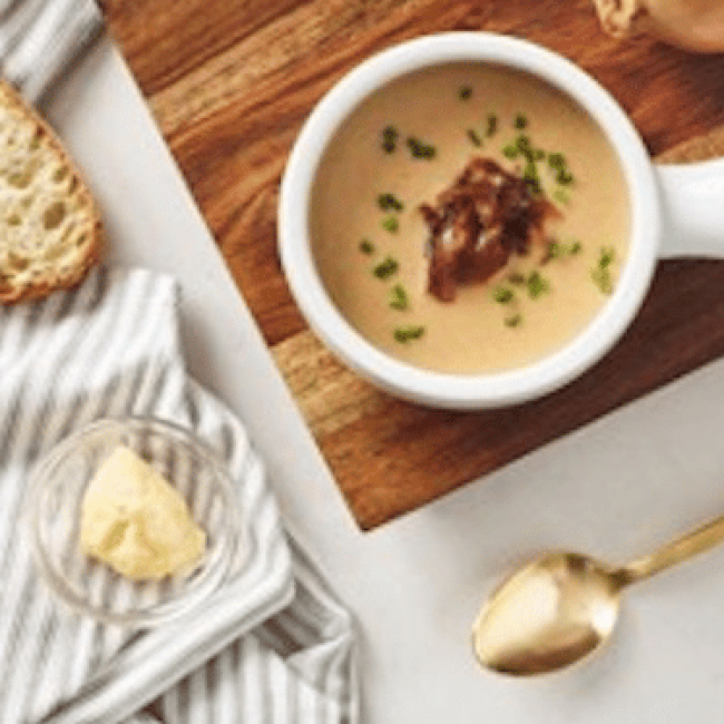 Crème des halles caramélisée au Porto, chips de jambon sec