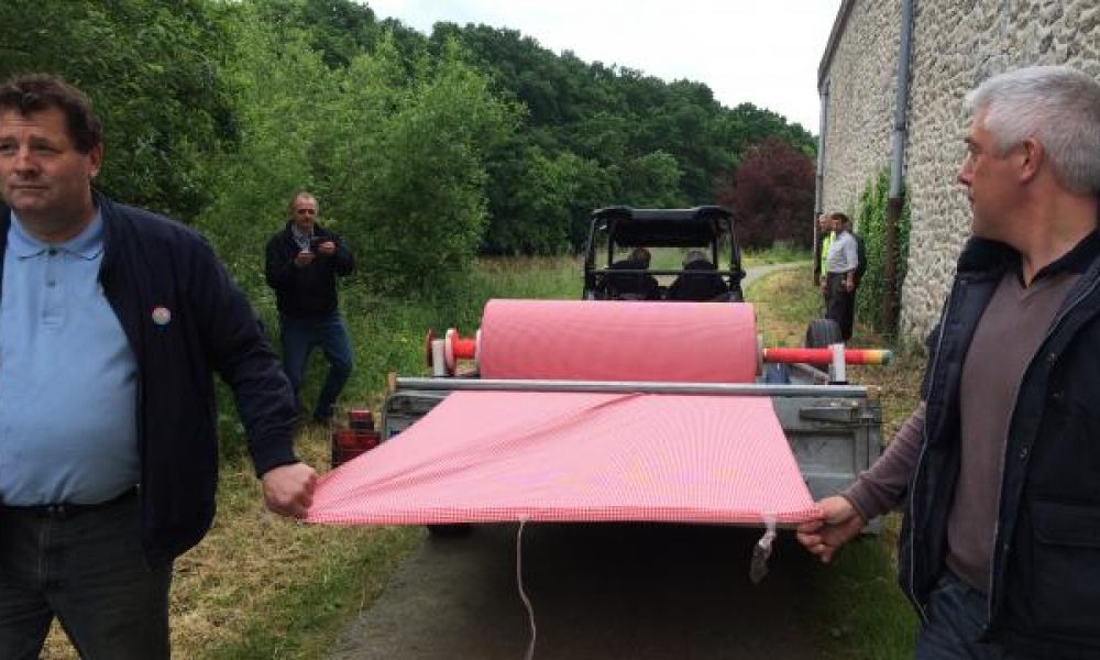 la mayenne deroulera la plus grande nappe du monde le 14 juillet