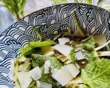 Julienne de courgette à la menthe et au parmesan